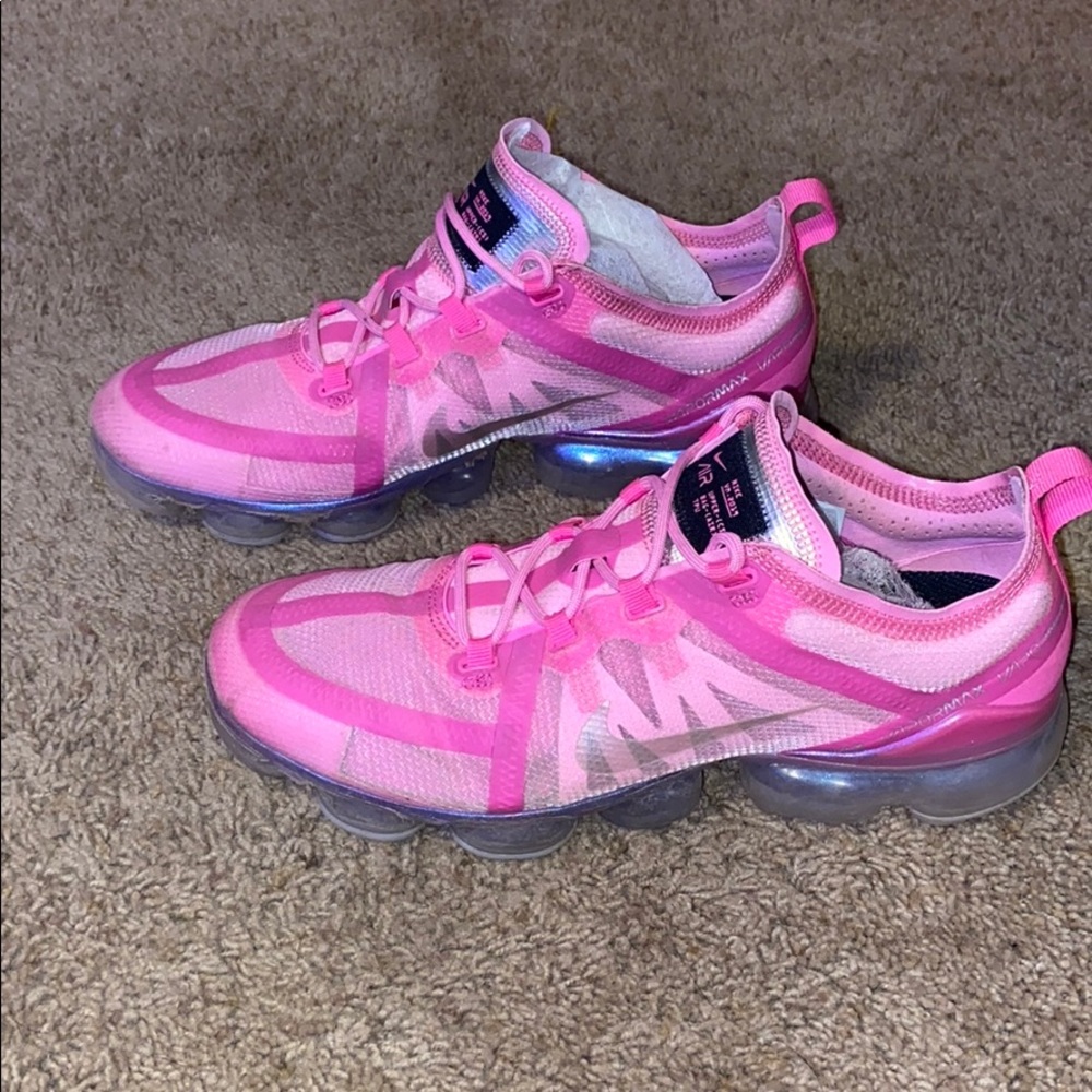 Nike Pink Vapormax’s - Picture 3 of 7